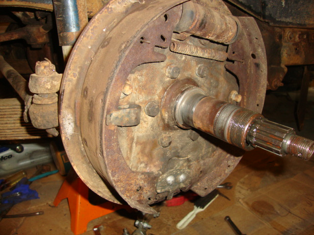 Brake_pictures_dissembled_Willys_001.JPG