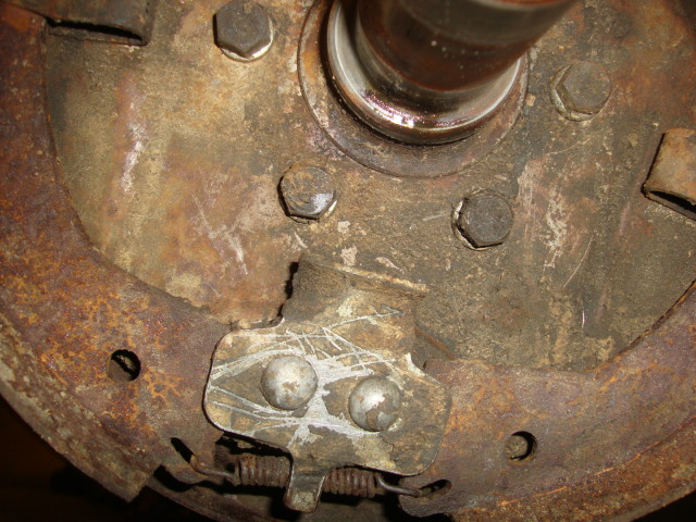 Brake_pictures_dissembled_Willys_003.JPG